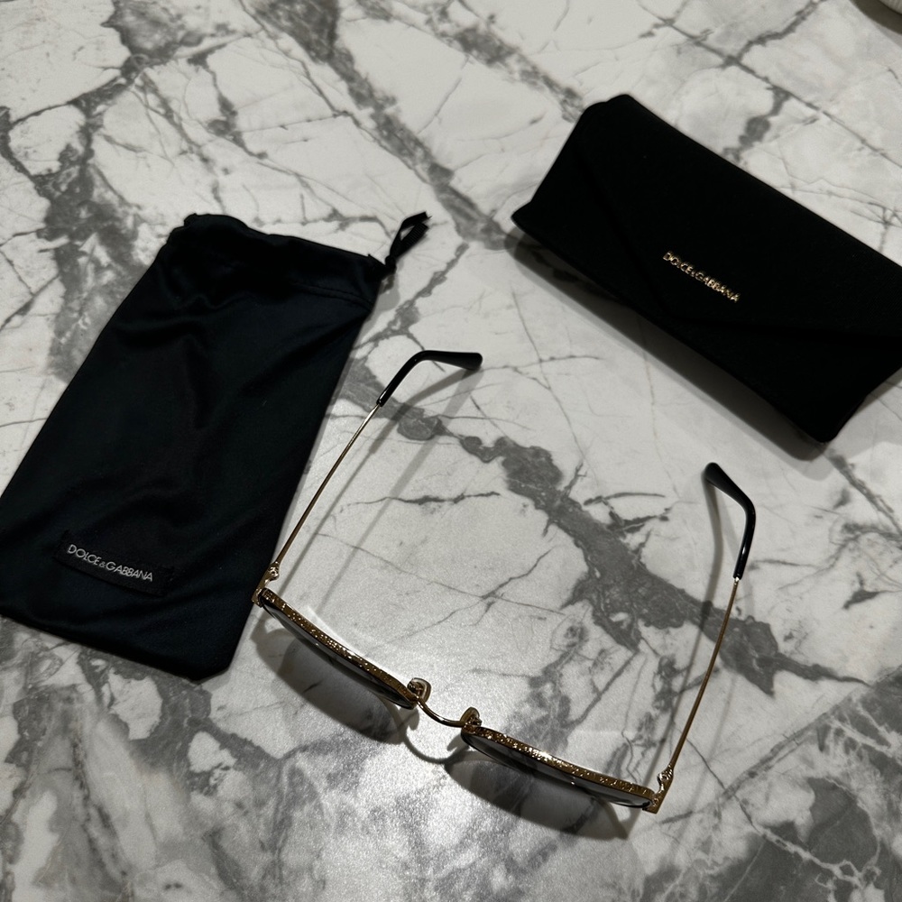 Dolce Gabbana sunglasses - Picture 3 of 5
